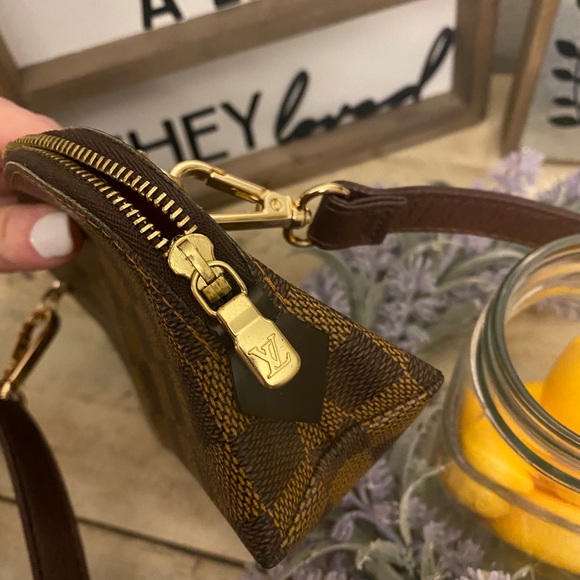 Authentic LV Crossbody ❌SOLD❌ - Picture 8 of 10